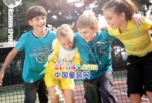 r100运动少年装 为中国残奥运动健将们加油助威