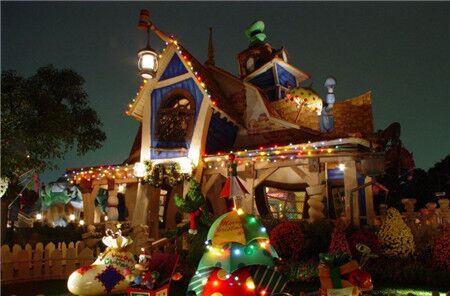 五指山天地迪士尼童装祝您“平安夜”快乐!