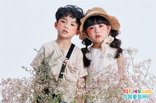 媒体争相报道DIZAI童装2019春夏《素·色》新品发布会！