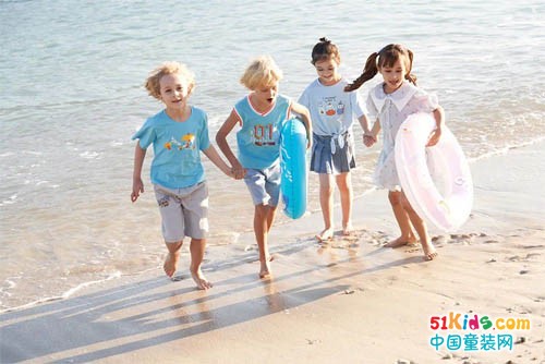 高温横行，快带上美美的童装与孩子们共赴夏日清凉吧！