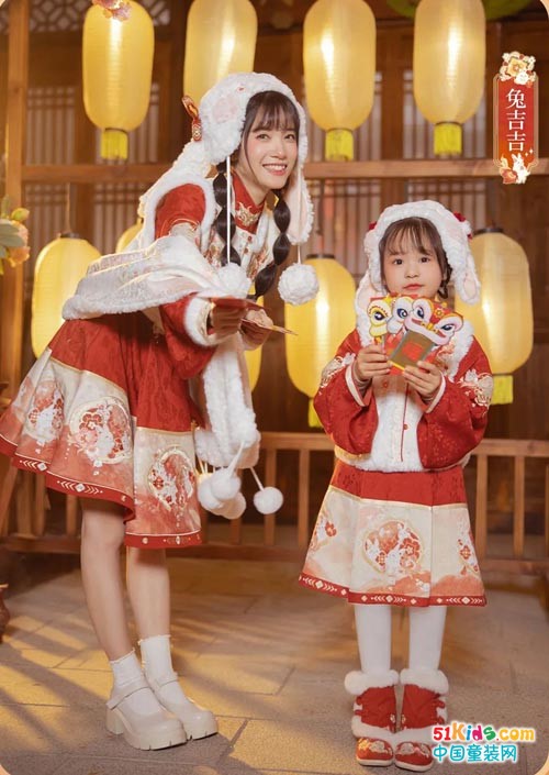 十三余童装年服系列，让宝贝在服饰里感受中国之美
